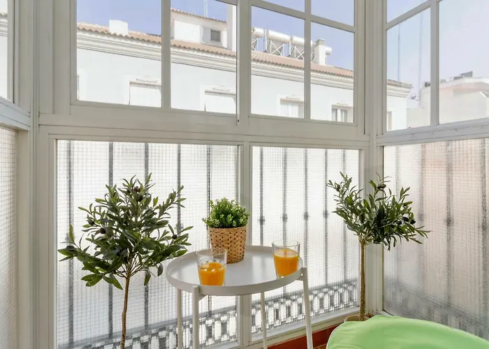 Spacious Centre Apartment In Malaga