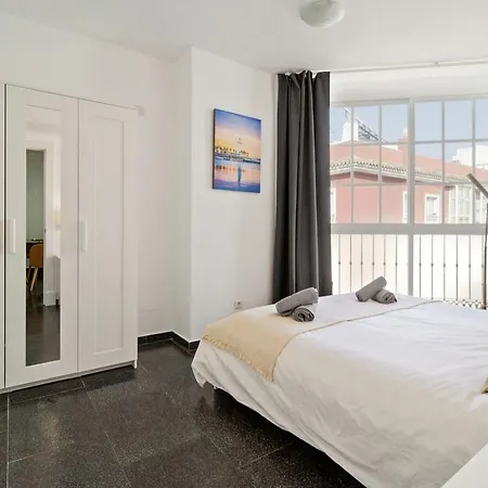 Spacious Centre Apartment In Malaga Exterior photo