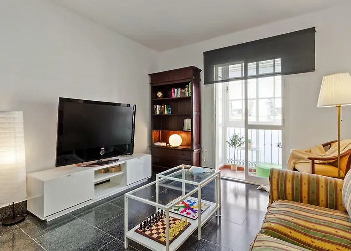 Spacious Centre Apartment In Malaga